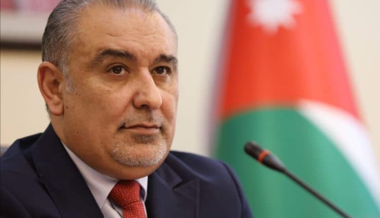 الحكومة : نظام إدارة الموارد البشرية لم يلغِ الإجازة بدون راتب بل أعاد ترتيبها