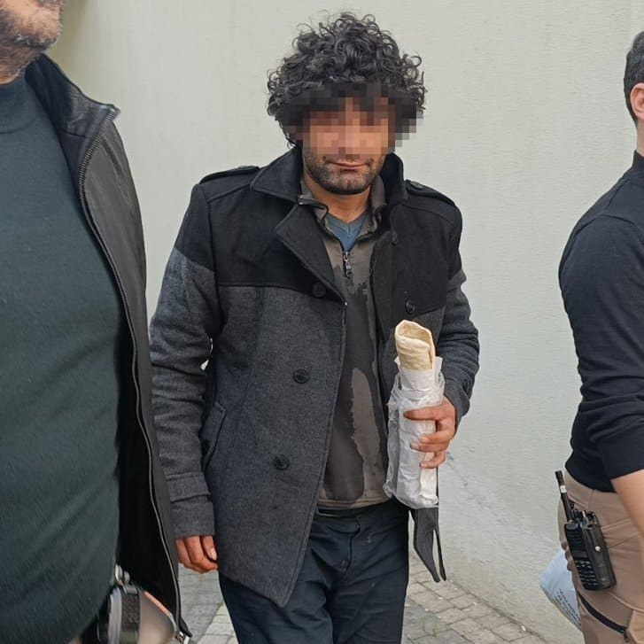 بسبب "سندويش شاورما" تراجع عن الانتحار