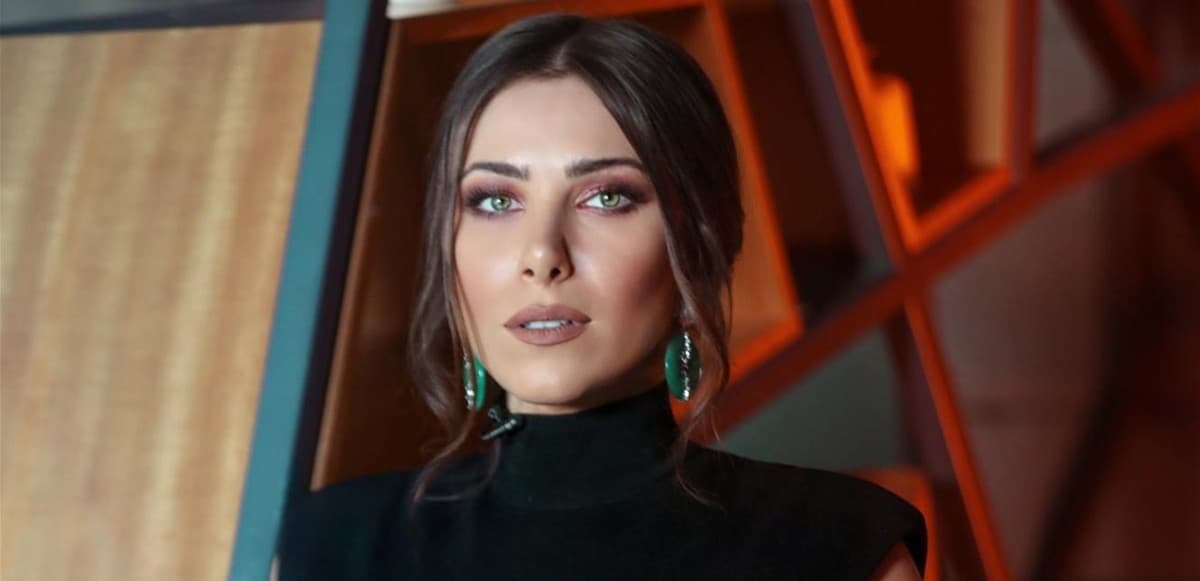 دانييلا رحمة تفاجىء الجمهور بفيديو يجمعها بزوجها