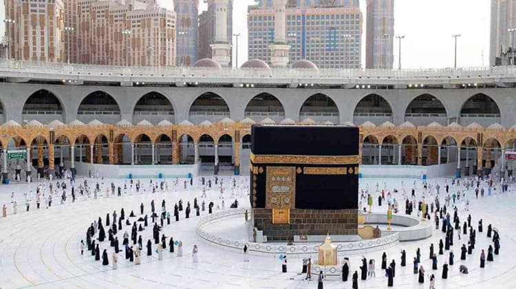 الأوقاف توقف اعتماد 18 شركة حج وعمرة