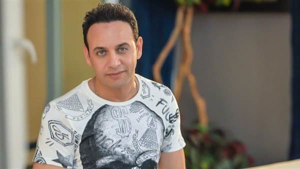 مصطفى قمر ينتهي من تصوير أغنيتين من ألبومه قمر 25