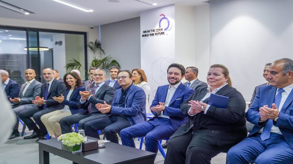 نائب الملك يفتتح المقر الرئيسي لبرنامج "42 عمان