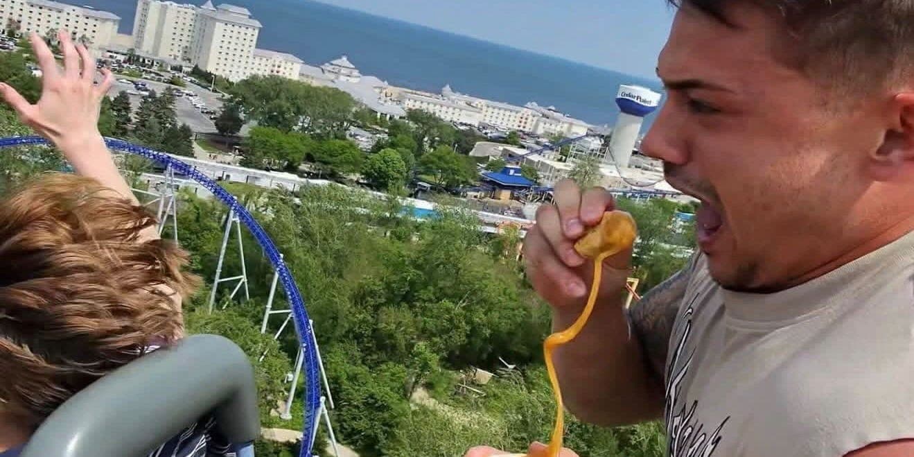 بسبب أكلة شهيرة .. منع رجل من دخول مدن ملاهي مدى الحياة