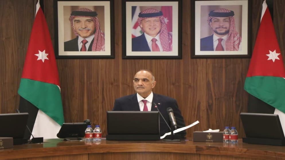 الحكومة تقر حزمة أسباب موجبة لمشاريع وتعدّل أنظمة