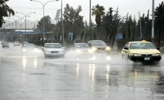 أمطار غزيرة ليومين وتحذير من الضباب والسيول