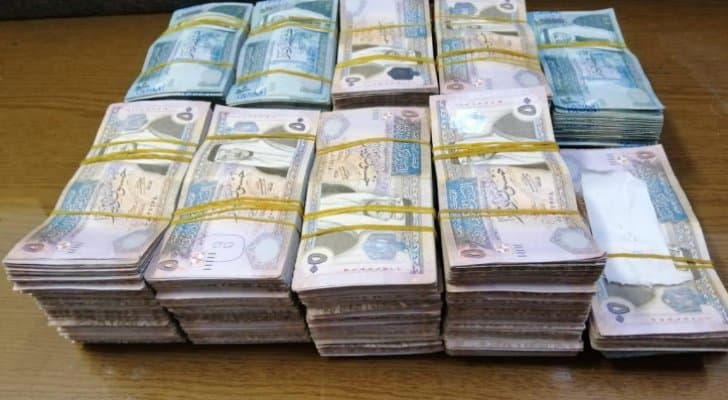 14 مليار دينار ديون الحكومة لصالح البنوك حتى نهاية العام الماضي
