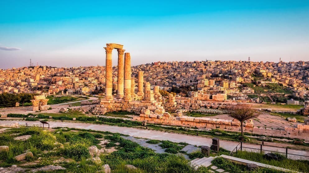 أجواء حارة في مختلف مناطق المملكة اليوم