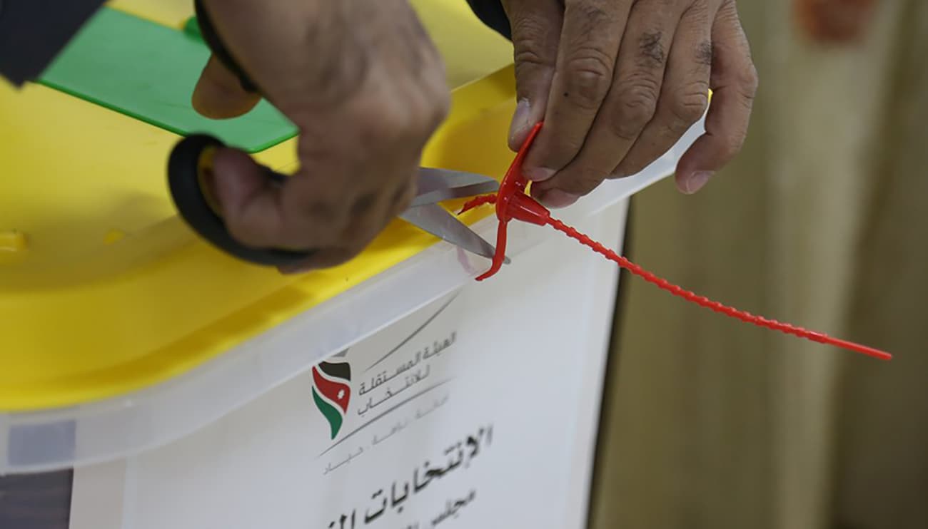 "نتائج أولية" للدوائر المحلية في 6 محافظات ودائرتي بدو الوسط والشمال