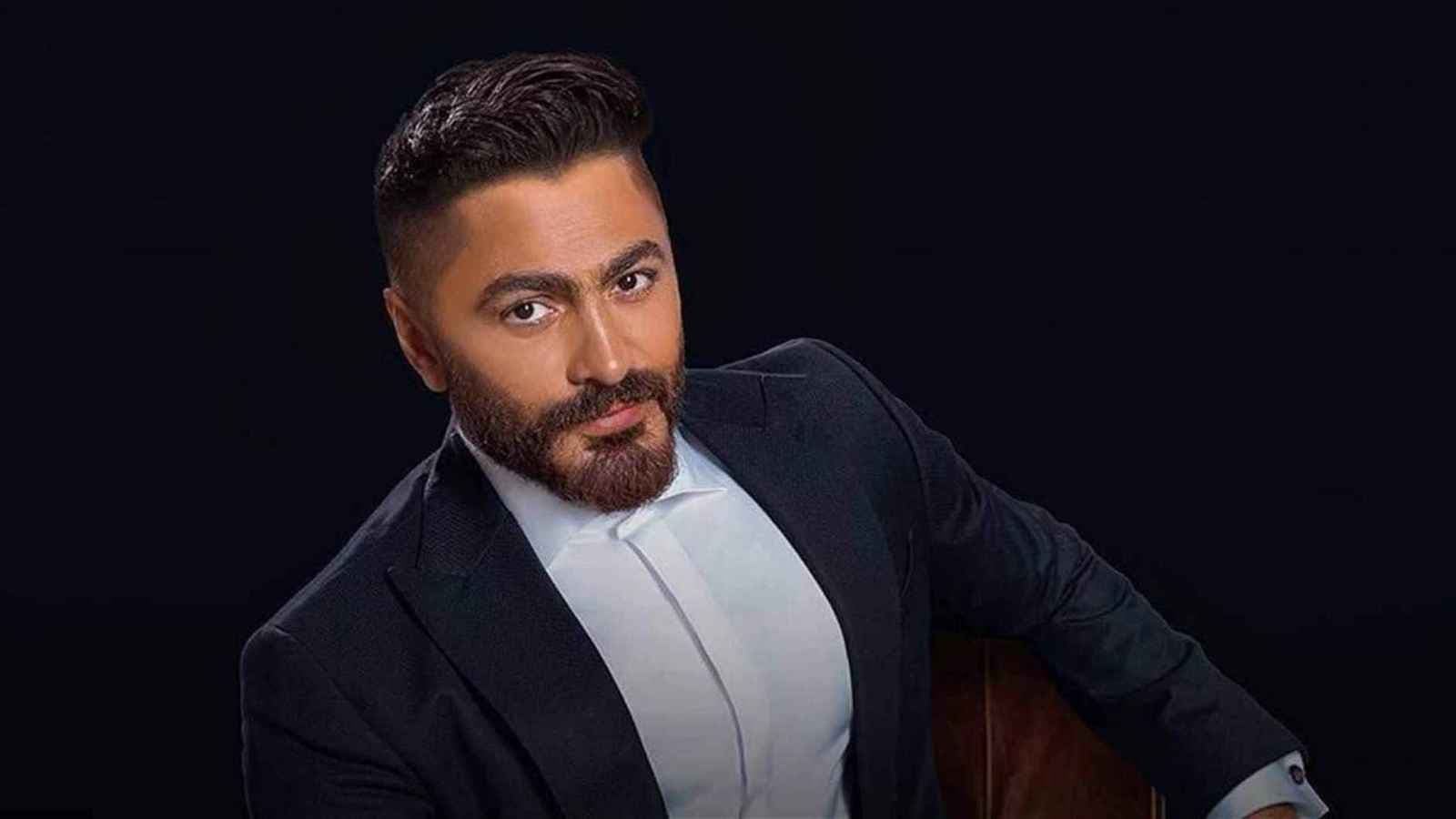 "لهجة أمي".. تامر حسني يعلق على غنائه باللهجة السورية