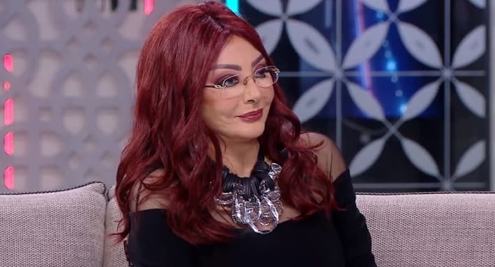نبيلة عبيد: نصحتي للفنانات اختيار الشكل المناسب والجودة العالية لإجراء عمليات التجميل