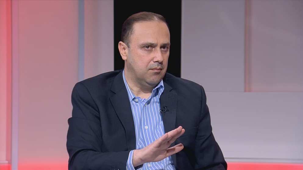 الحكومة: لن نسمح بهتافات خارجة عن قيمنا ولا بالعبث في مشهدنا الداخلي