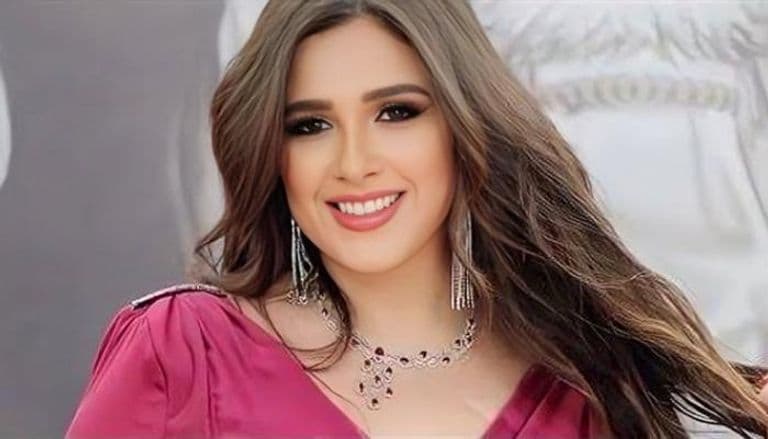 ياسمين عبدالعزيز: لا يشوّه سمعة المرأة إلا اثنان