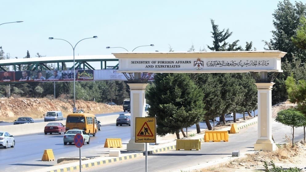 وزارة الخارجية تدعو الأردنيين إلى تجنب السفر إلى لبنان