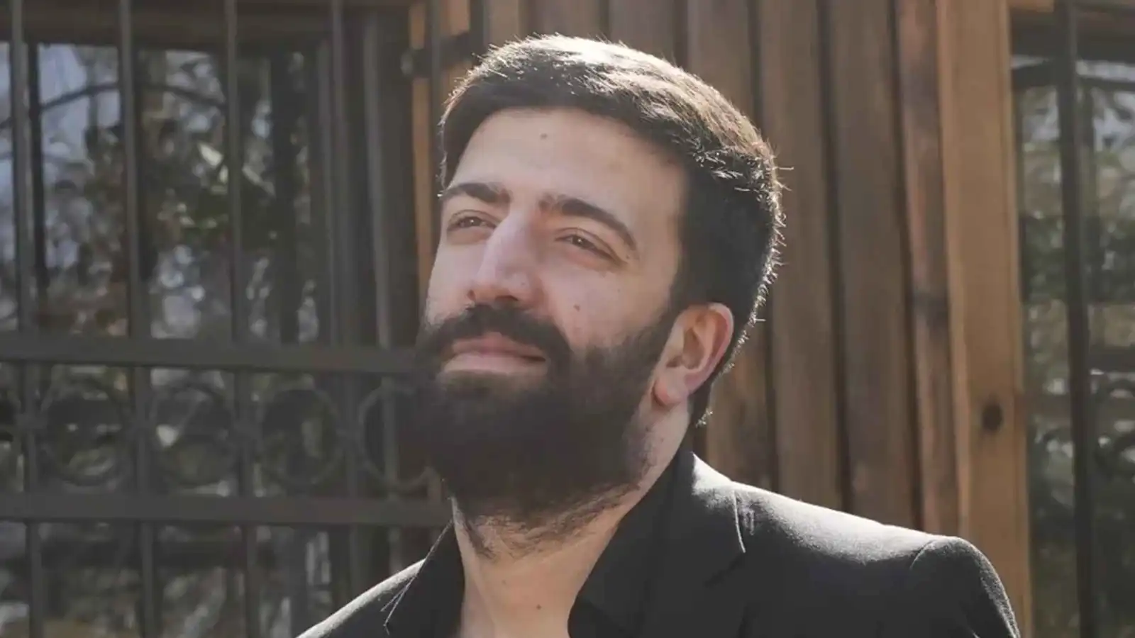 وفاة نجم مسلسل حلم أشرف الممثل التركي "رمضان تيتيك"