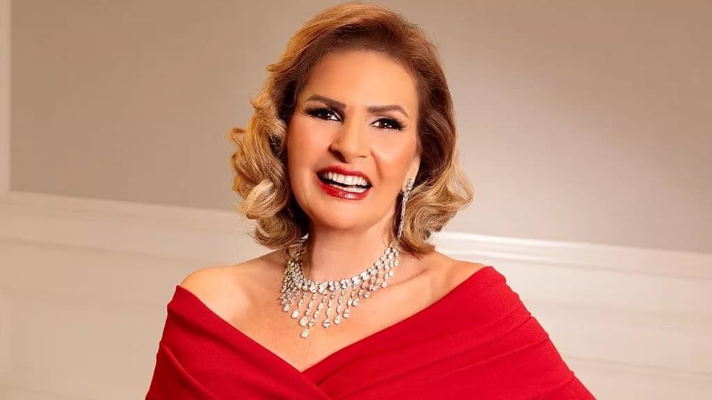 يسرا تعود إلى المسرح بعد غياب 21 عاما
