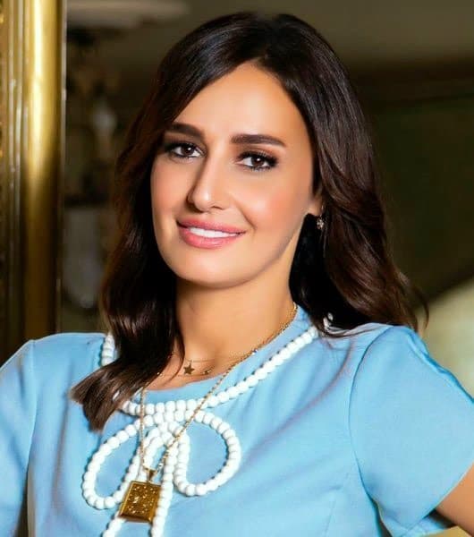 حلا شيحة تشارك في حملة "علشانك يا فلسطين"