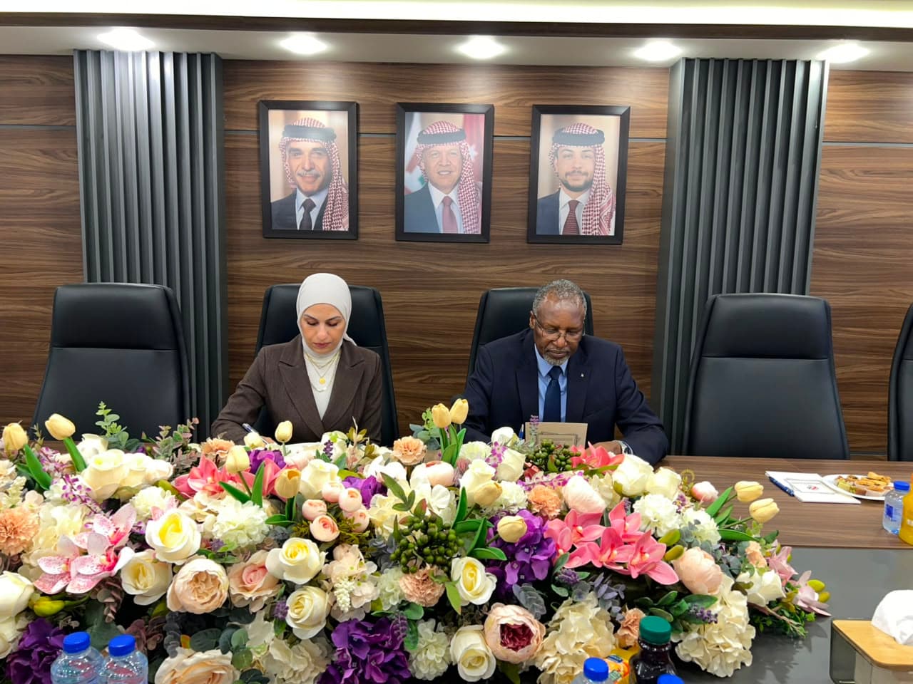 هيئة مستثمري المناطق الحرة تبحث فرص التعاون مع مستثمرين في قطاعات متعددة برواندا