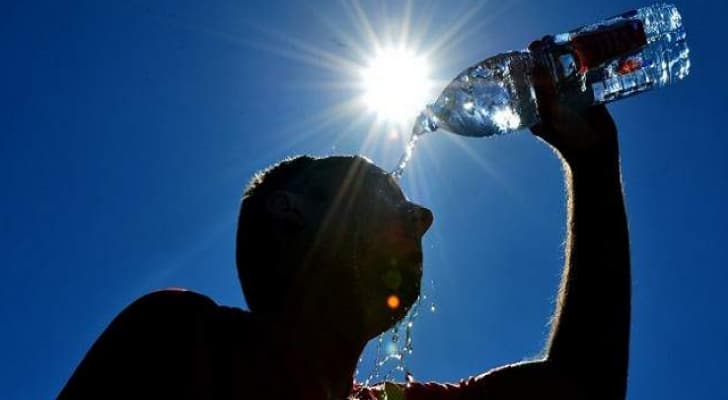الأرصاد الجوية تحذر من الأجواء الحارة وتدعو للالتزام بإرشادات السلامة