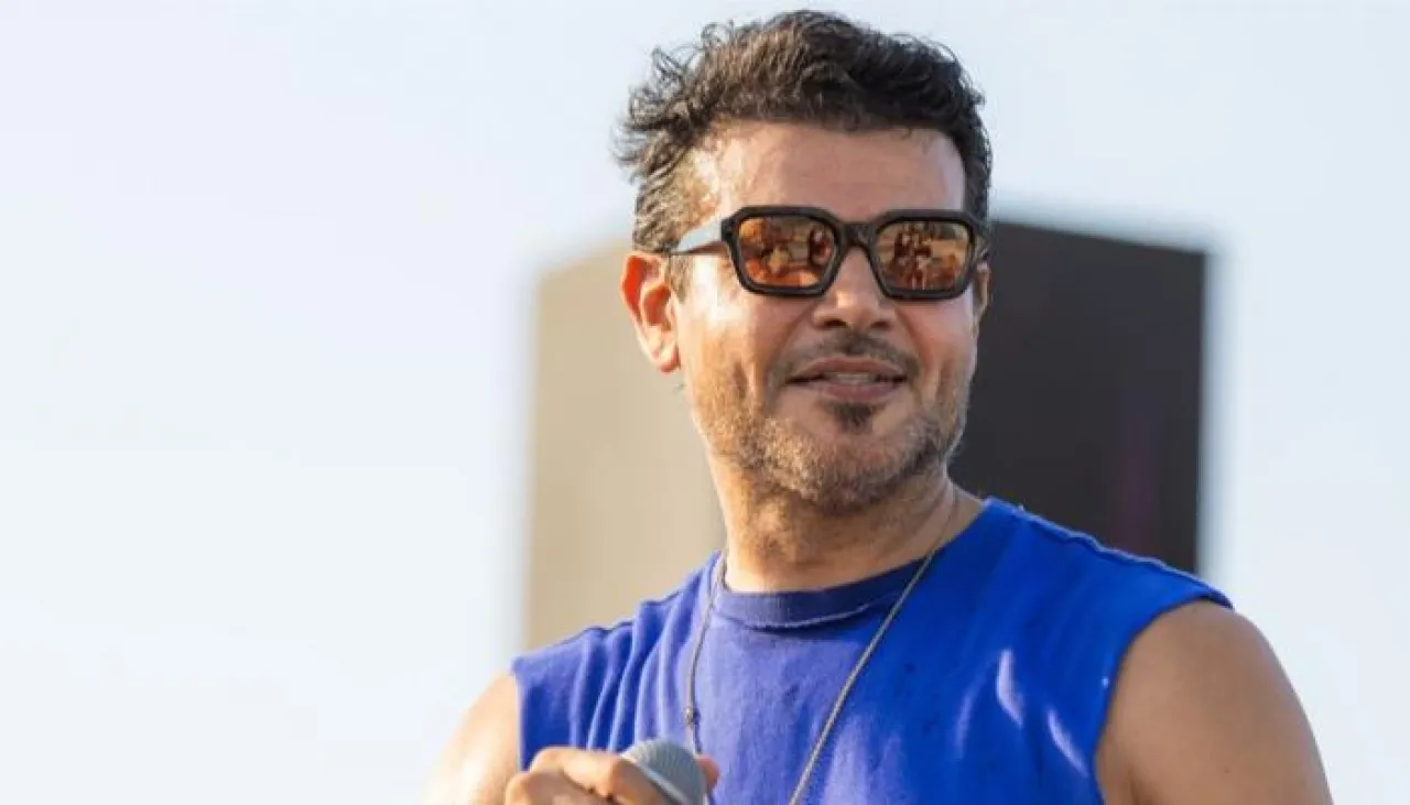 سامو زين يحسم جدل حفله بالساحل الشمالي ويرد بالذكاء الاصطناعي