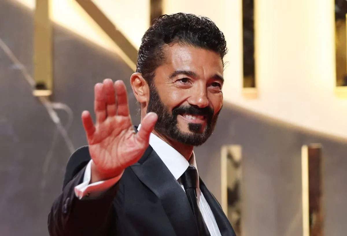خالد النبوي يشعل مواقع التواصل بإظهار مهارته في اللعب بالكرة