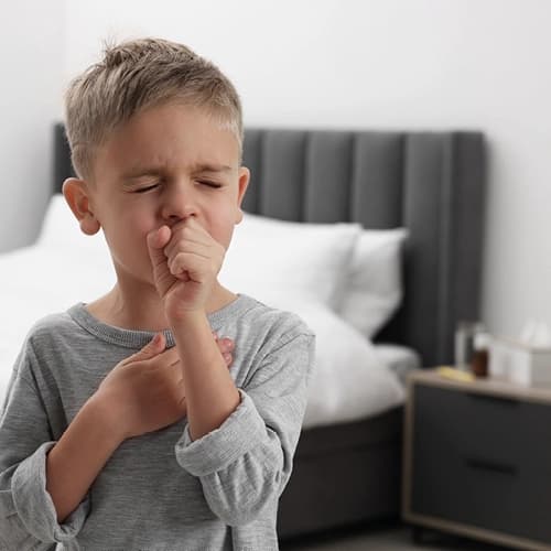 طرق منزلية آمنة لتخفيف سعال الأطفال..